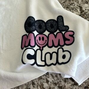 Customized gym towel “Cool moms club”